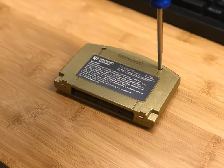 Open the N64 cartridge