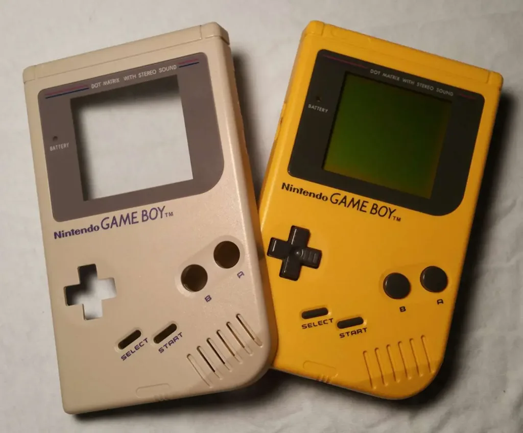 Game Boy shell is damaged